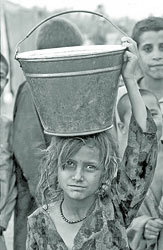 Con los 50 litros que usa un espaol en la ducha viven tres familias en Etiopa cada da durante la poca seca.